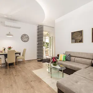 Apartment Quiet Center, Rijeka