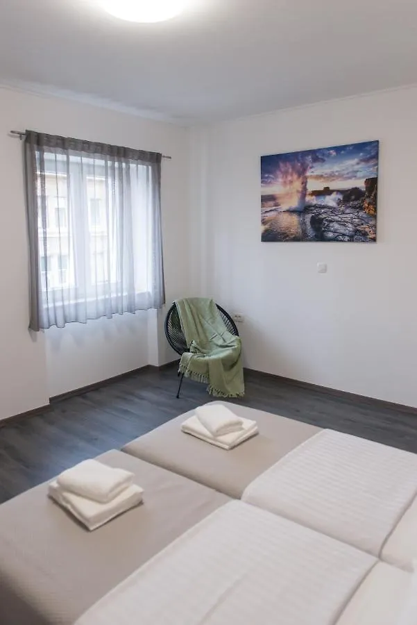 Apartments Sherri Rijeka 0*,  Chorvatsko
