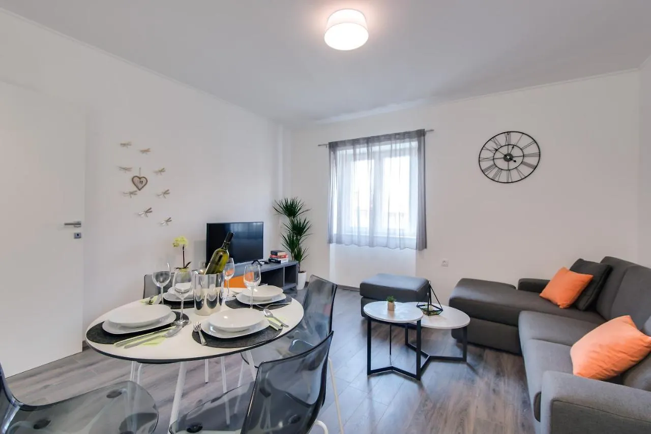 Apartments Sherri Rijeka